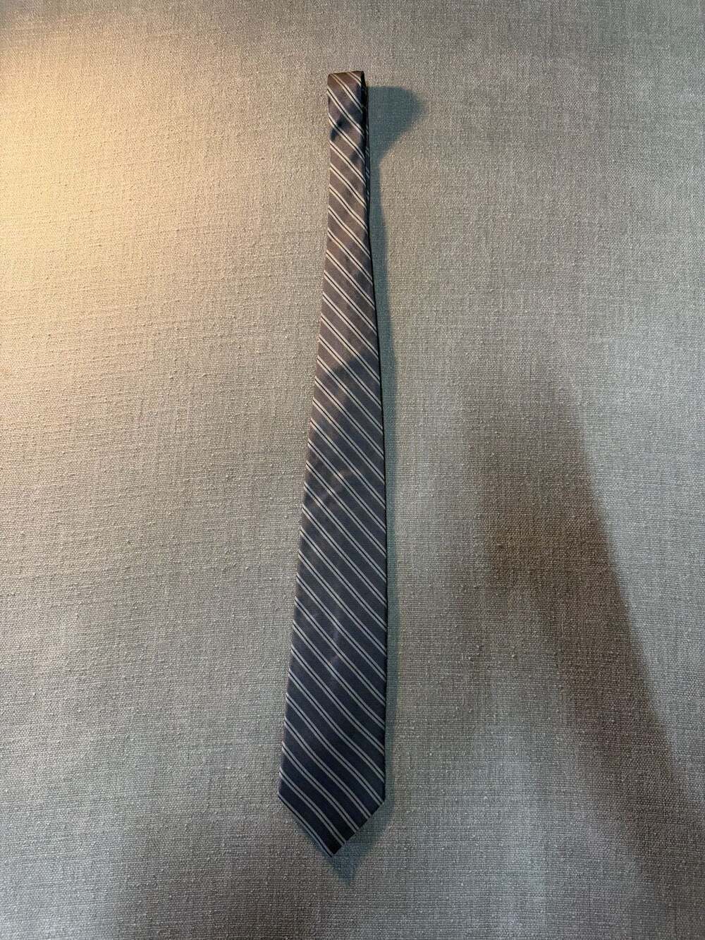 Brooks Brothers Makers Gray Diagonal Stripe All Silk Necktie